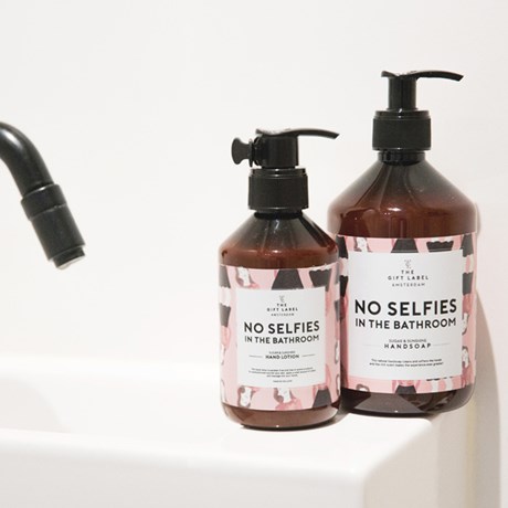 Handkräm - No selfies in the bathroom, 250 ml